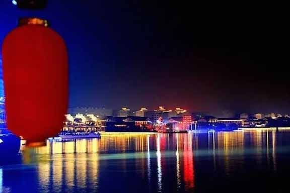 大型燈光實(shí)景秀《夢(mèng)回穿紫河》